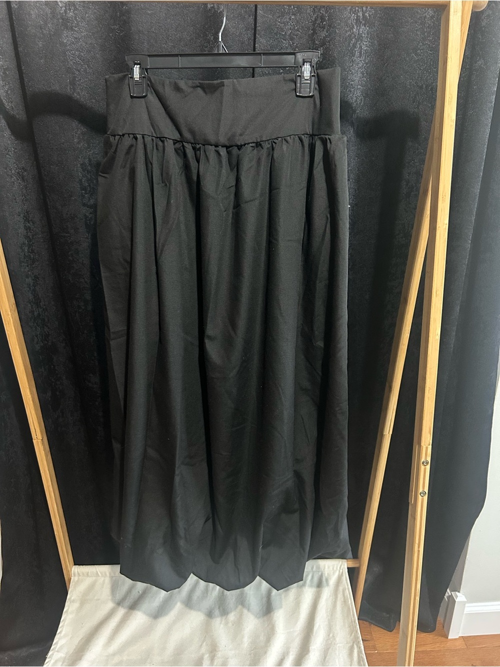 Classic Black Women's Maxi Balloon Skirt